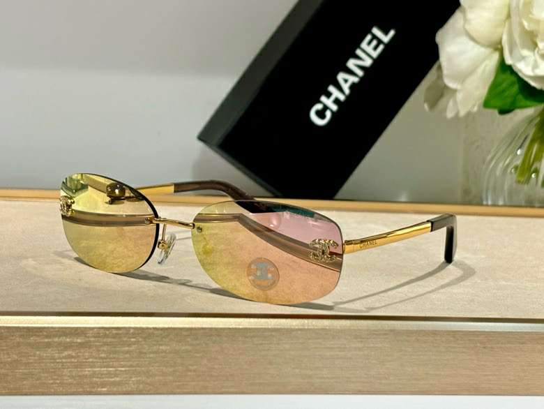 Picture of Chanel Sunglasses _SKUfw56827810fw